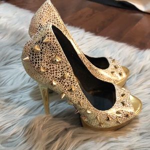 Brand new gold studded pumps